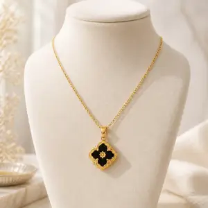 Noira Clover Necklace